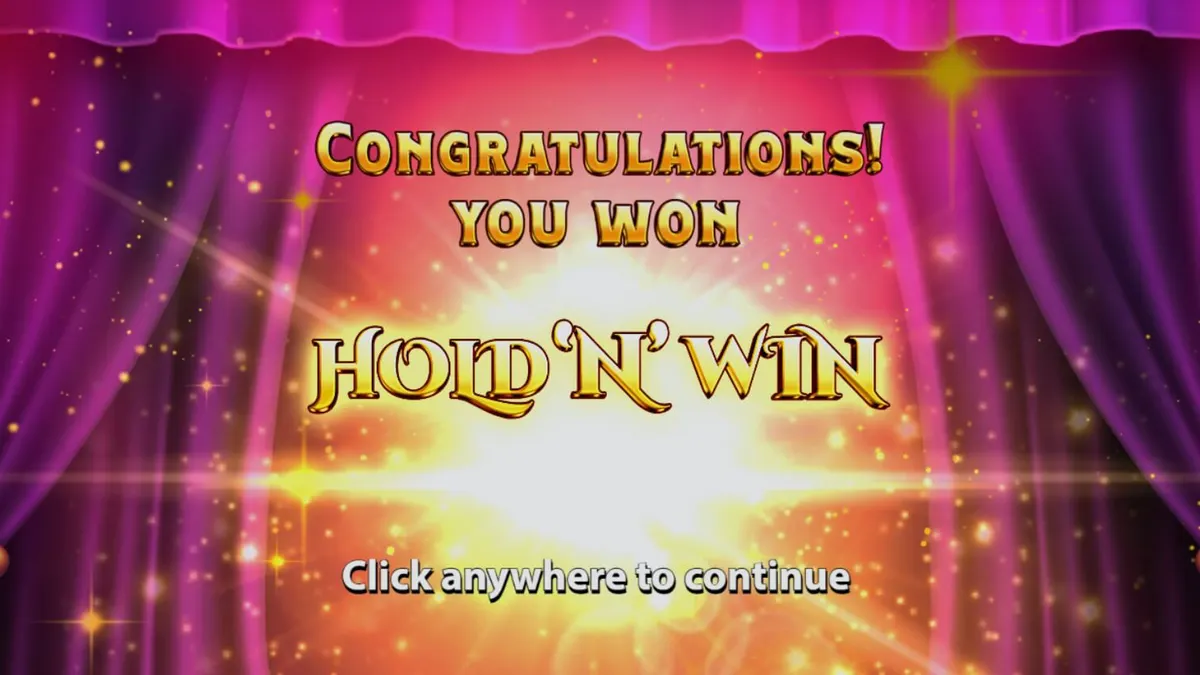 Tampilan visual slot Mega Fortune Hold ‘n’ Win dengan simbol buah klasik dan koin emas.